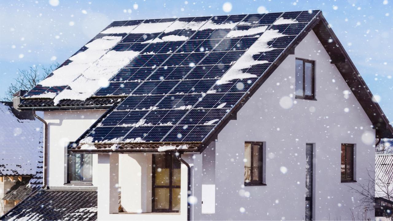 do-solar-panels-work-when-covered-in-ice